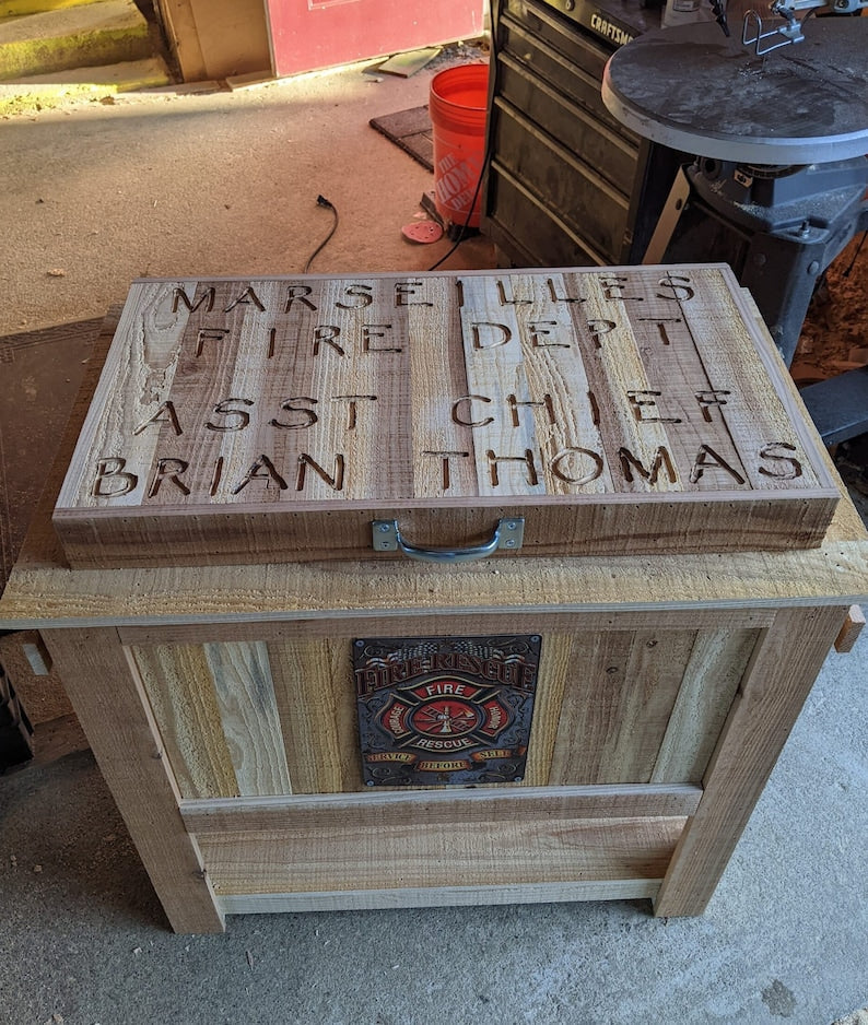 Inked Woodworking 48 Quart Antiqued Cedar Cooler Stand With Brass Drain, Bottle Opener And Cap Catcher