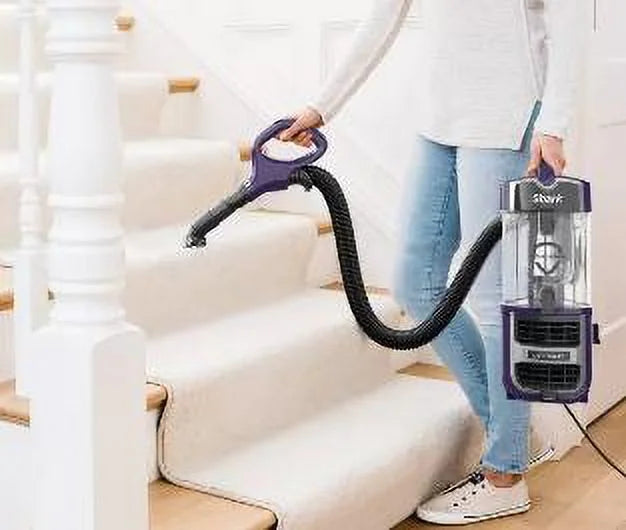 Shark Lift-Away Upright Vacuum With PowerFins Roller - ZD201