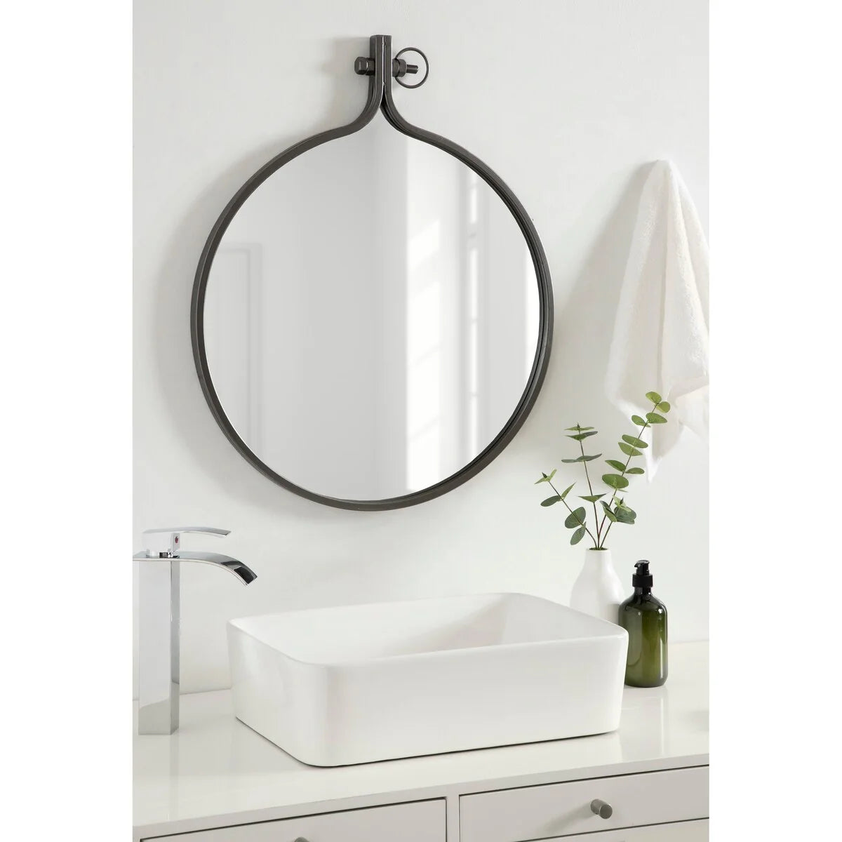Modern Round Wall Mirror With Decorative Metal Frame