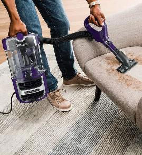 Shark Lift-Away Upright Vacuum With PowerFins Roller - ZD201