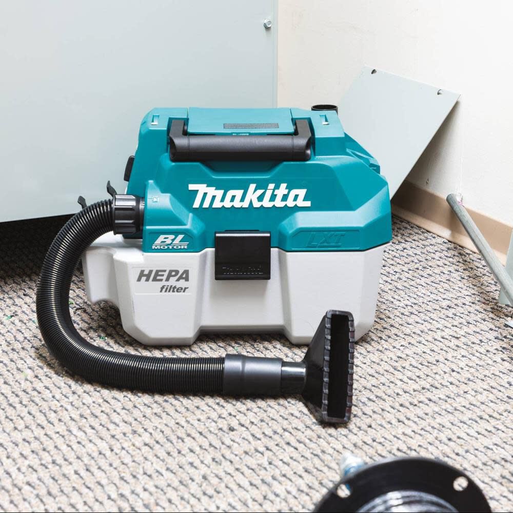 Makita 18V LXT 2 Gallon HEPA Portable Wet/Dry Dust Extractor/Vacuum Kit - XCV11T