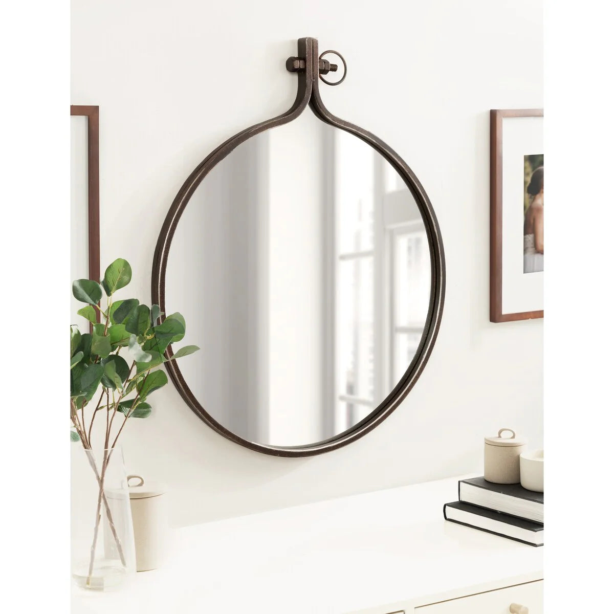 Modern Round Wall Mirror With Decorative Metal Frame